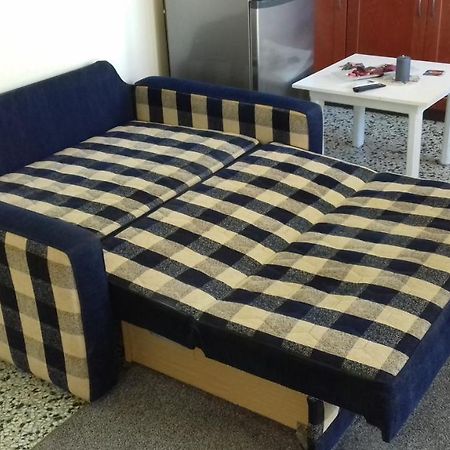 Paris House 2 Apartment พาทรา ภายนอก รูปภาพ
