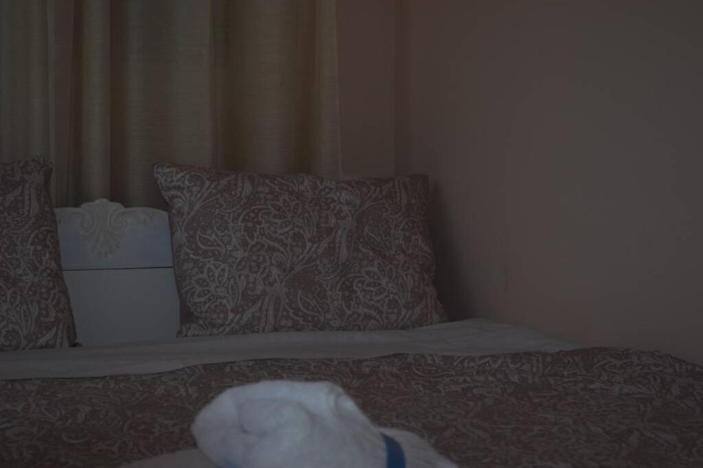 Paris House 2 Apartment พาทรา ภายนอก รูปภาพ