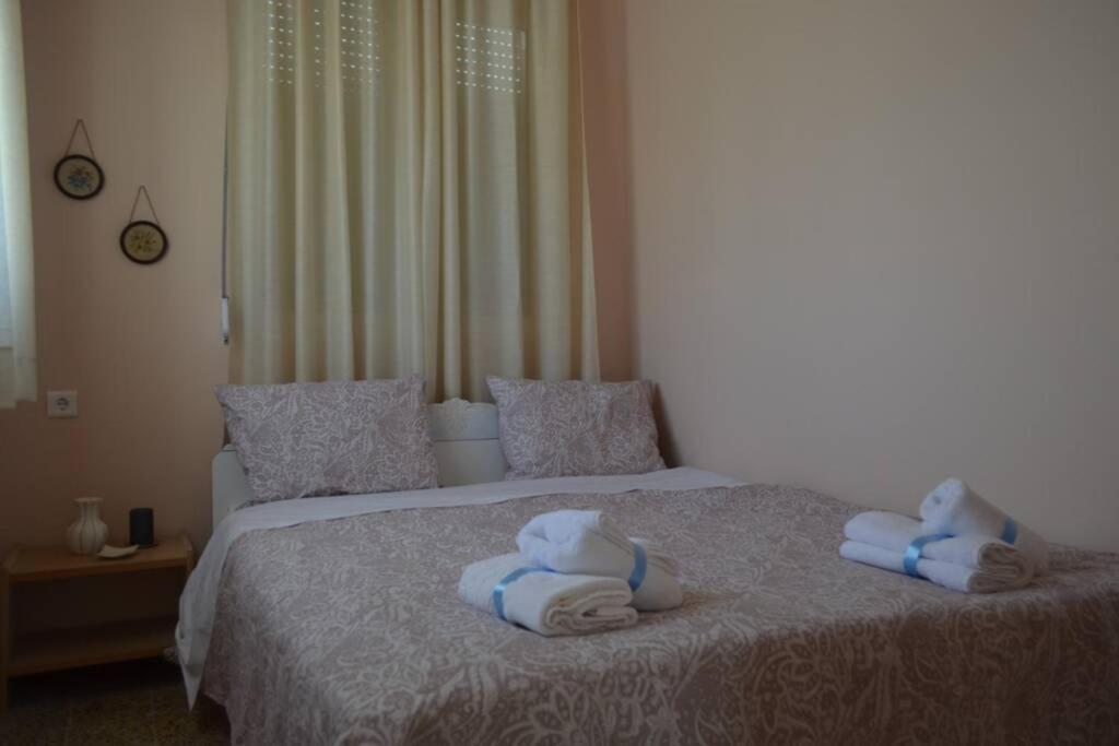 Paris House 2 Apartment พาทรา ภายนอก รูปภาพ