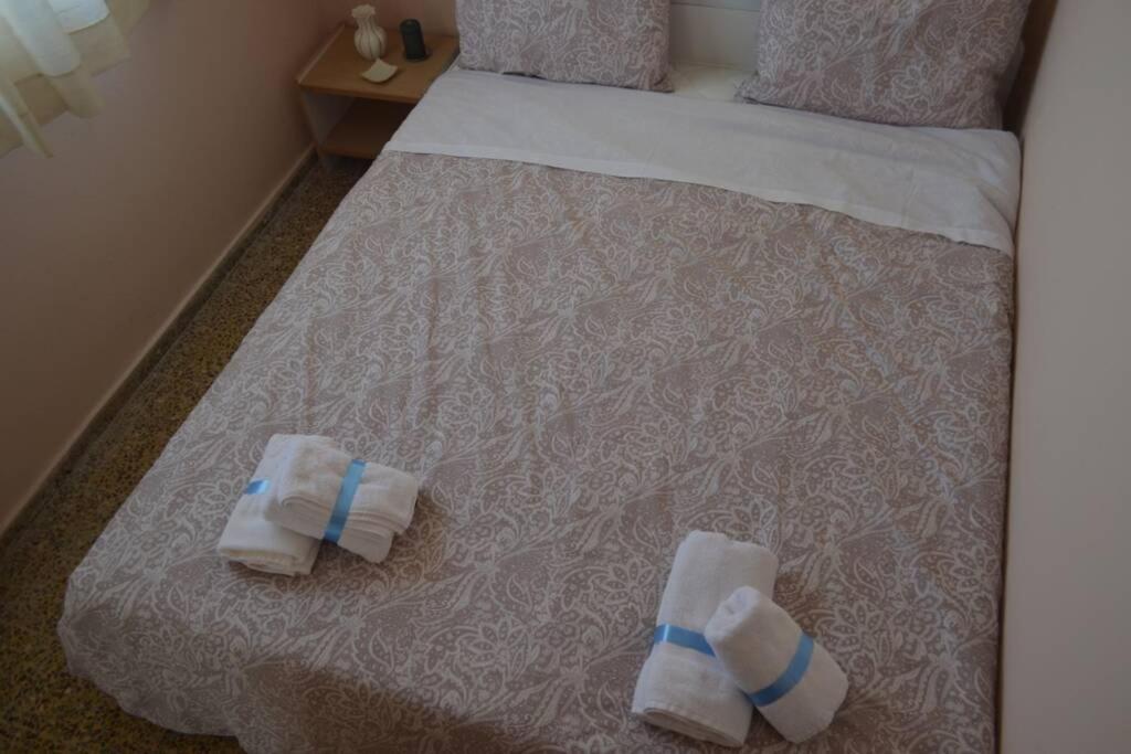 Paris House 2 Apartment พาทรา ภายนอก รูปภาพ