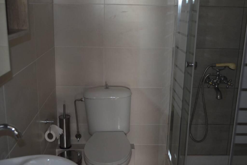 Paris House 2 Apartment พาทรา ภายนอก รูปภาพ