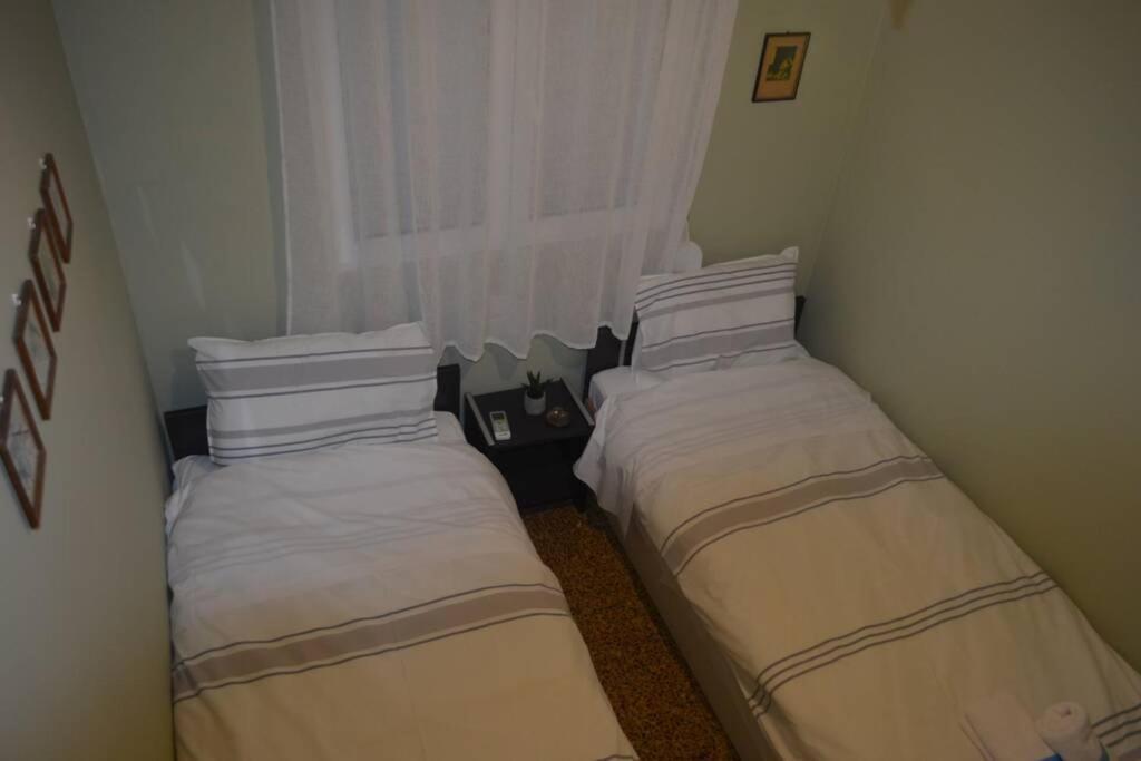 Paris House 2 Apartment พาทรา ภายนอก รูปภาพ