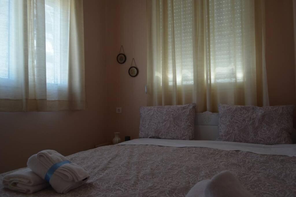 Paris House 2 Apartment พาทรา ภายนอก รูปภาพ